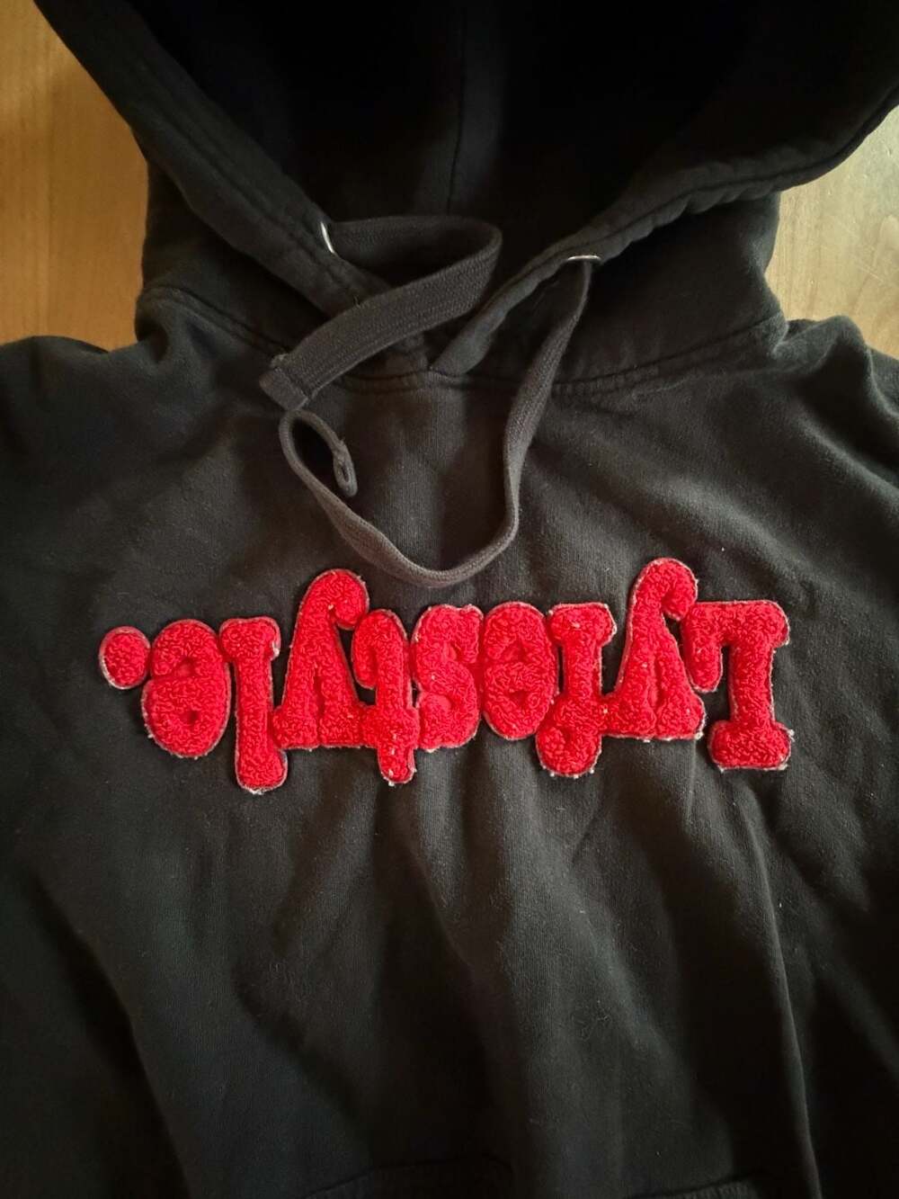 Juice Los Angeles Travel Crew Chenille Patch Hoodie Large